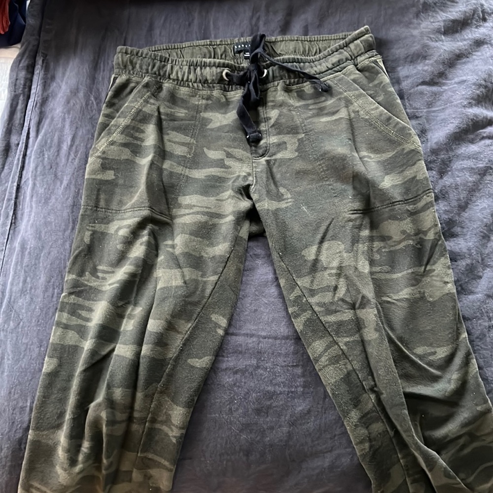 Sanctuary sweatpants. Size small.